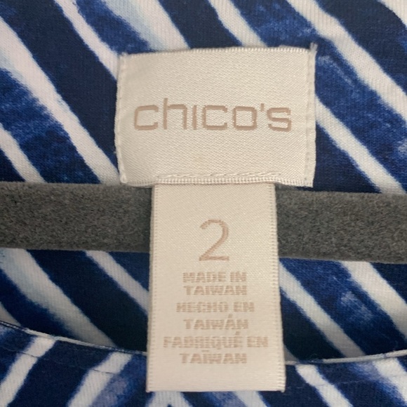 Chico's Blue and White Geometric Top size large - Picture 3 of 8